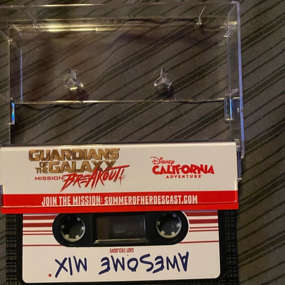 Disney Guardians of the Galaxy Breakout Cast Member Exclusive Cassette Tape Rare - Picture 7 of 8